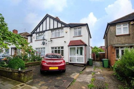Welbeck Road, North Harrow, HA2 - Photo 3
