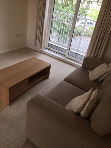 2 bedroom apartment to rent - Photo 2