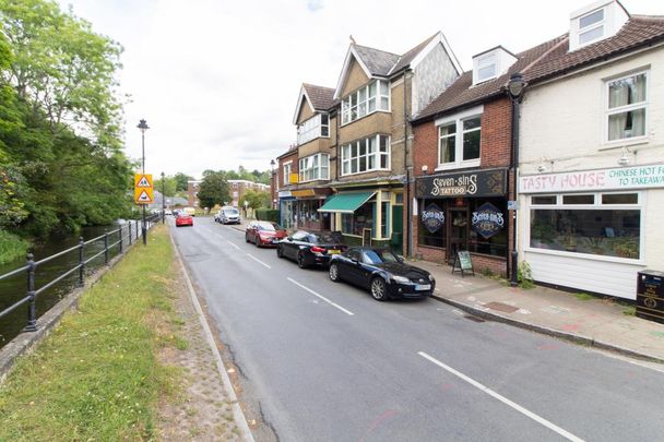 Riverside,Bishopstoke,Eastleigh - Photo 1