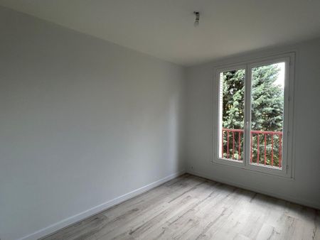 Location Appartement 5 pièces 81m² ALBI 81000 - Photo 2