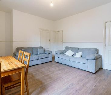 4 bedroom terraced house to rent - Photo 3