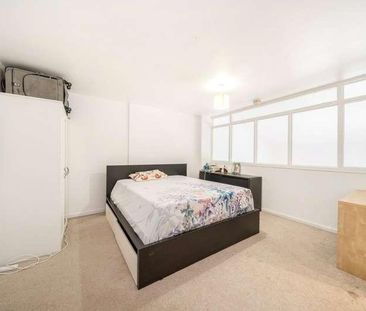 Calderwood Street, Woolwich, London, SE18 - Photo 2