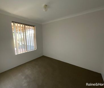REFURBISHED HOME - READY & WAITING - IN IDEAL LOCATION -VIEWING 4/6... - Photo 3