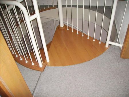 Schöne helle 3-Zimmer DG-Wohnung mit Südbalkon - Photo 4