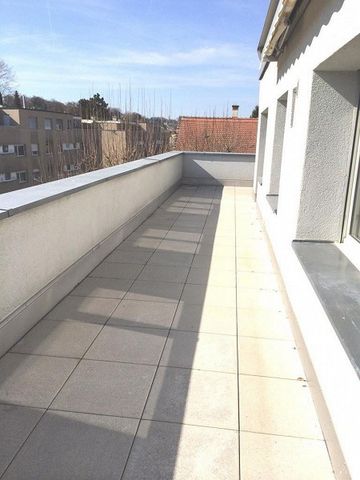 Attraktive Attikawohnung mit wunderschöner Terrasse! - Photo 2