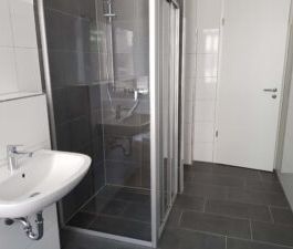 Schillerstr. 3, Wohnung 1 ~~~ Balkon, eigener Gartenanteil, Bad mit... - Photo 4