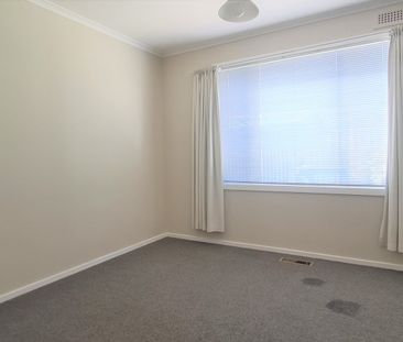 Family Comfort in the Box Hill High School Zone - Photo 3