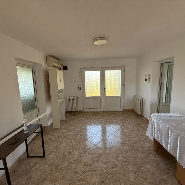 Apartament de închiriat în vilă – Zona Avram Iancu, 3 c - Fotografie 1