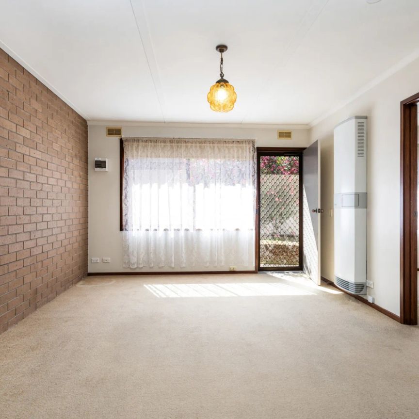 Spacious two bedroom unit in convenient location - Photo 1