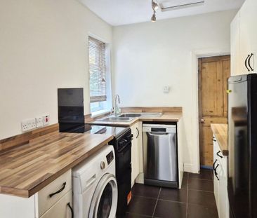 2 bedroom terraced house to rent - Photo 6