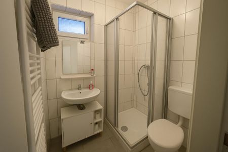 WG-Zimmer für Studierende in ruhiger Lage von Karlsruhe-Wolfartsweier - Photo 4