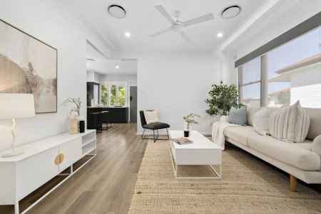 3 Bedroom Home - Photo 3