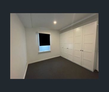 Modern Brunswick Living – Stylish 2 Bed, 2 Bath Townhouse in Prime ... - Photo 1