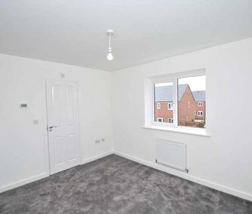 Sparrowhawk Crescent, Hardingstone, NN4 - Photo 4