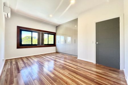 2 Broughton Road, - Photo 4