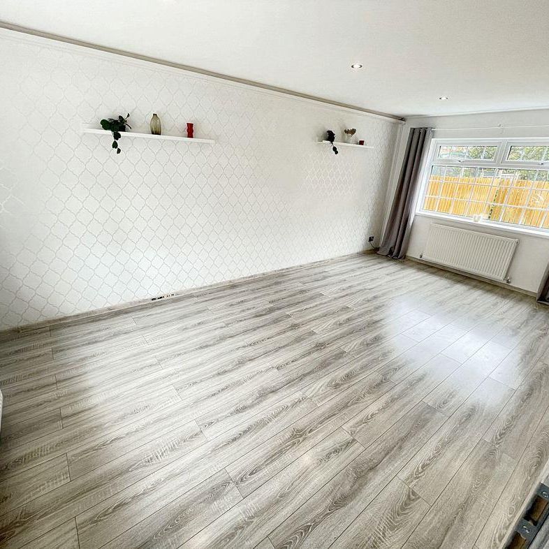 3 bed terraced house to rent in NE34 - Photo 1