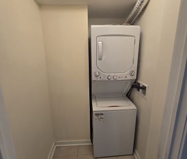 For Lease - 6 Dayspring Circle Unit# 215, Brampton, Ontario - Photo 1