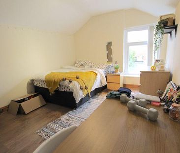 5 bedroom terraced house to rent - Photo 4