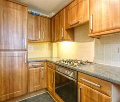 2 BEDROOM House - Mid Town House - Photo 5