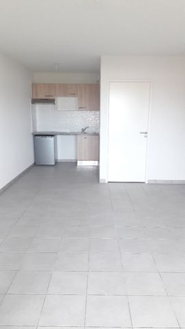 Location Appartement 2 pièces 44m² SOUSTONS 40140 - Photo 5