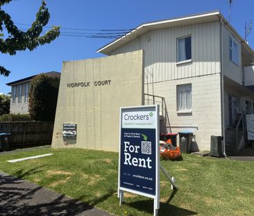 Nice and tidy great location - Photo 3