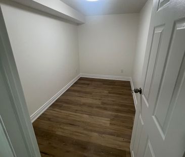 For Lease - 5 Caddy Drive, Toronto, Ontario - Photo 6