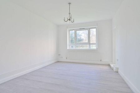 4 bedroom apartment to rent - Photo 4