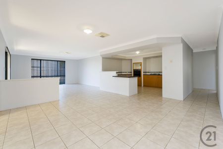 Large Family Home in Ideal Location - Photo 2