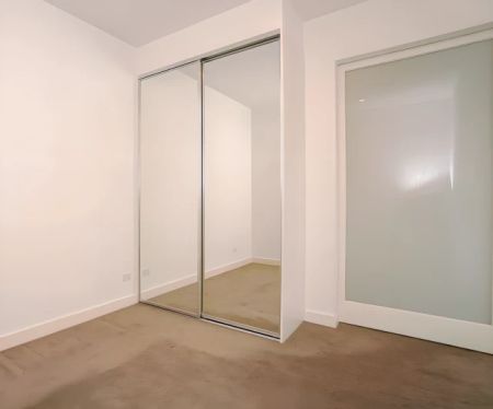 2 Bed 1 Bath - Photo 4