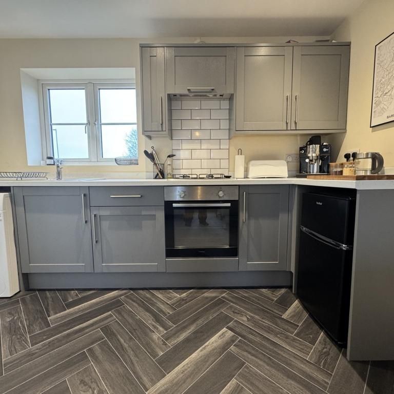 2 bedroom end of terrace house to rent - Photo 1