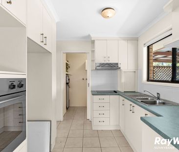 Charming Lowset Home in Quiet Street - Photo 2