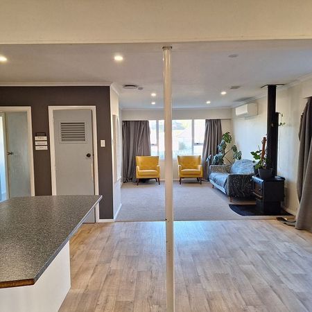 Large Family Home in Newlands - Ready to move in ! - Photo 4