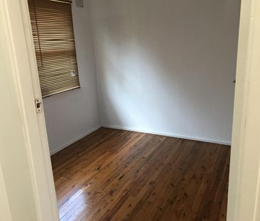 Spacious Three Bedroom Home - Photo 3