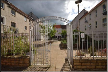 3 bedroom townhouse to rent - Photo 5