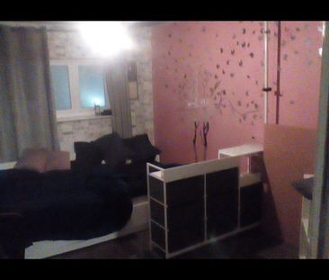 Room in a Shared Flat, Addiscombe Grove, CR0 - Photo 3