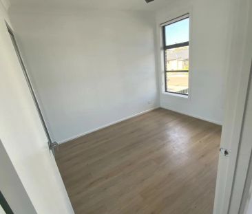 “Nearly New Family Home” - Photo 2