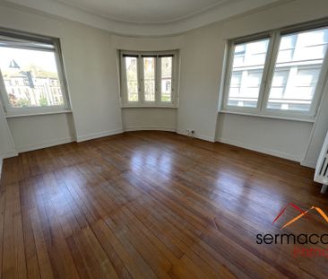 Appartement de type F3/F4 avec balcon et place de parking - Photo 2