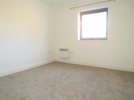 1 Bedroom - Photo 5