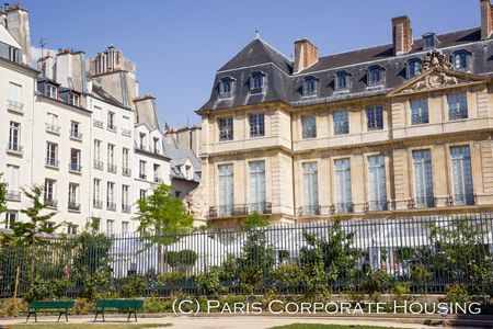 Rue du Perche, - Photo 2