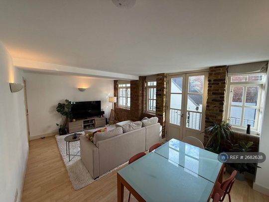 2 bedroom flat to rent - Photo 1