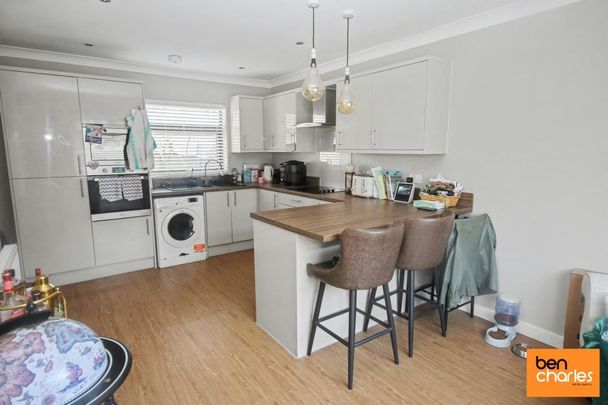 3 bedroom semi-detached house to rent - Photo 1