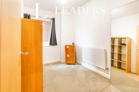 2 bedroom flat to rent - Photo 3