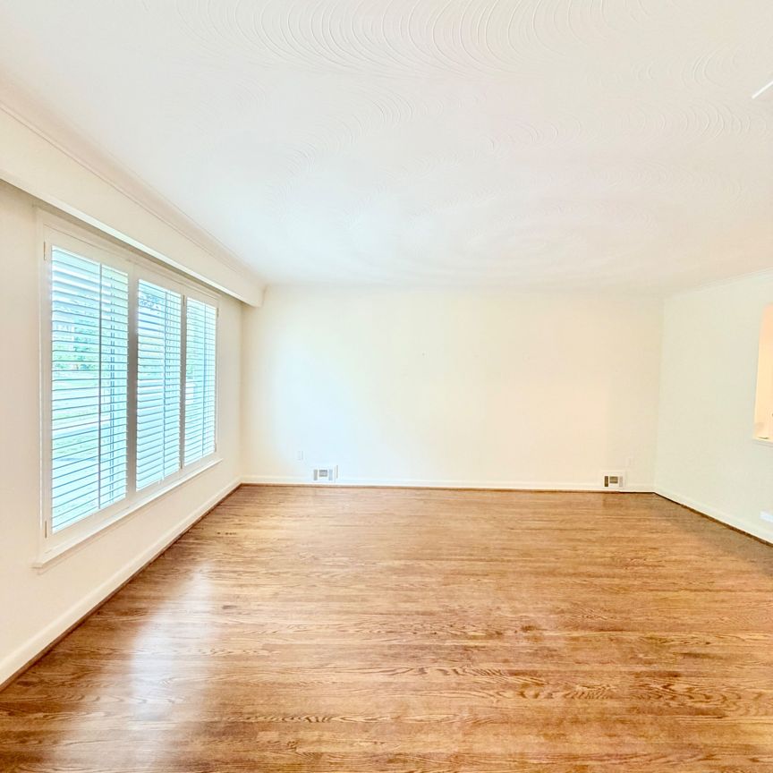 For Lease - 3 Avery Avenue Unit# Main, Toronto, Ontario - Photo 1