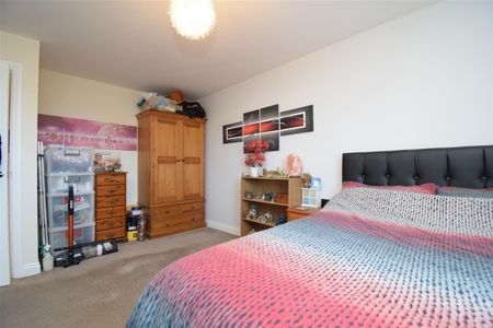 Kingsway Gardens, Ossett - Photo 3