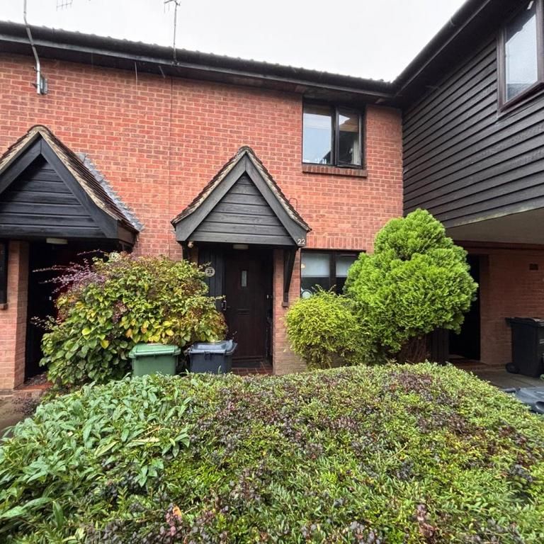 2 bedroom terraced house to rent - Photo 2