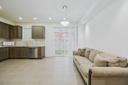 For Lease - 4 Hashmi Place, Brampton, Ontario - Photo 3