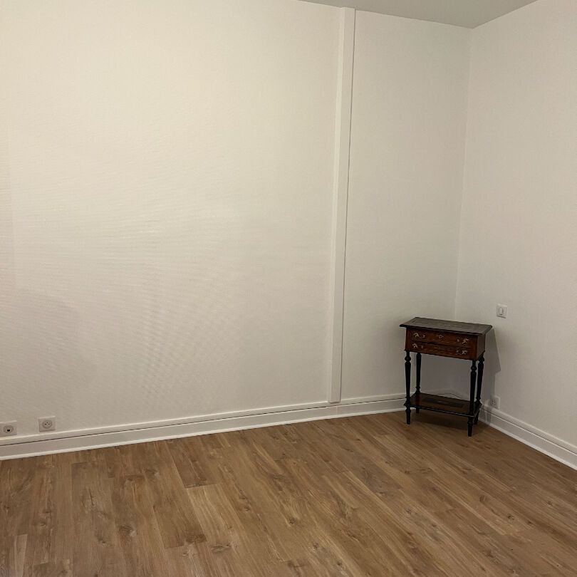 Location Appartement 1 pièce 40m² - Photo 1