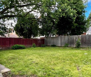 For Lease - 311 Boisdale Avenue Unit# Main Floor, Richmond Hill, On... - Photo 3