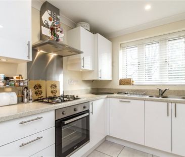 An exceptionally well presented three bedroom end of terrace townho... - Photo 6