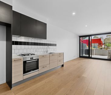 Modern 2-Bedroom Apartment with Private Terrace - Photo 4